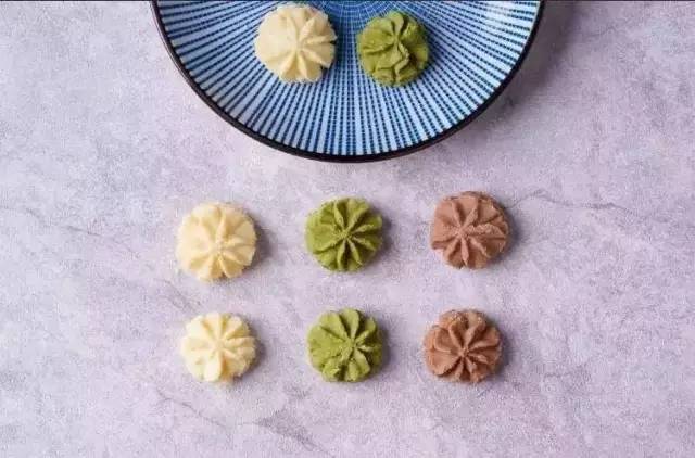 chiko曲奇与akoko曲奇 (chiko网红曲奇饼干)