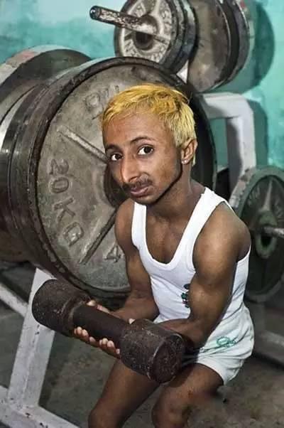 世界上最强壮的健美运动先生,世上最小健美先生