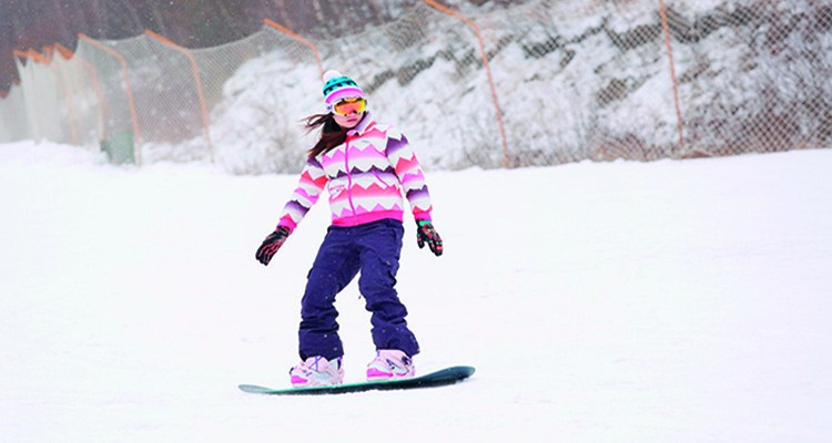 滑雪季滑雪装备,新手滑雪有必要买滑雪装备吗