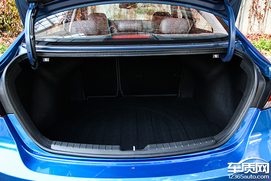 2016年现代领动1.6自动豪华版试驾,2016款现代领动1.6自动精英试驾