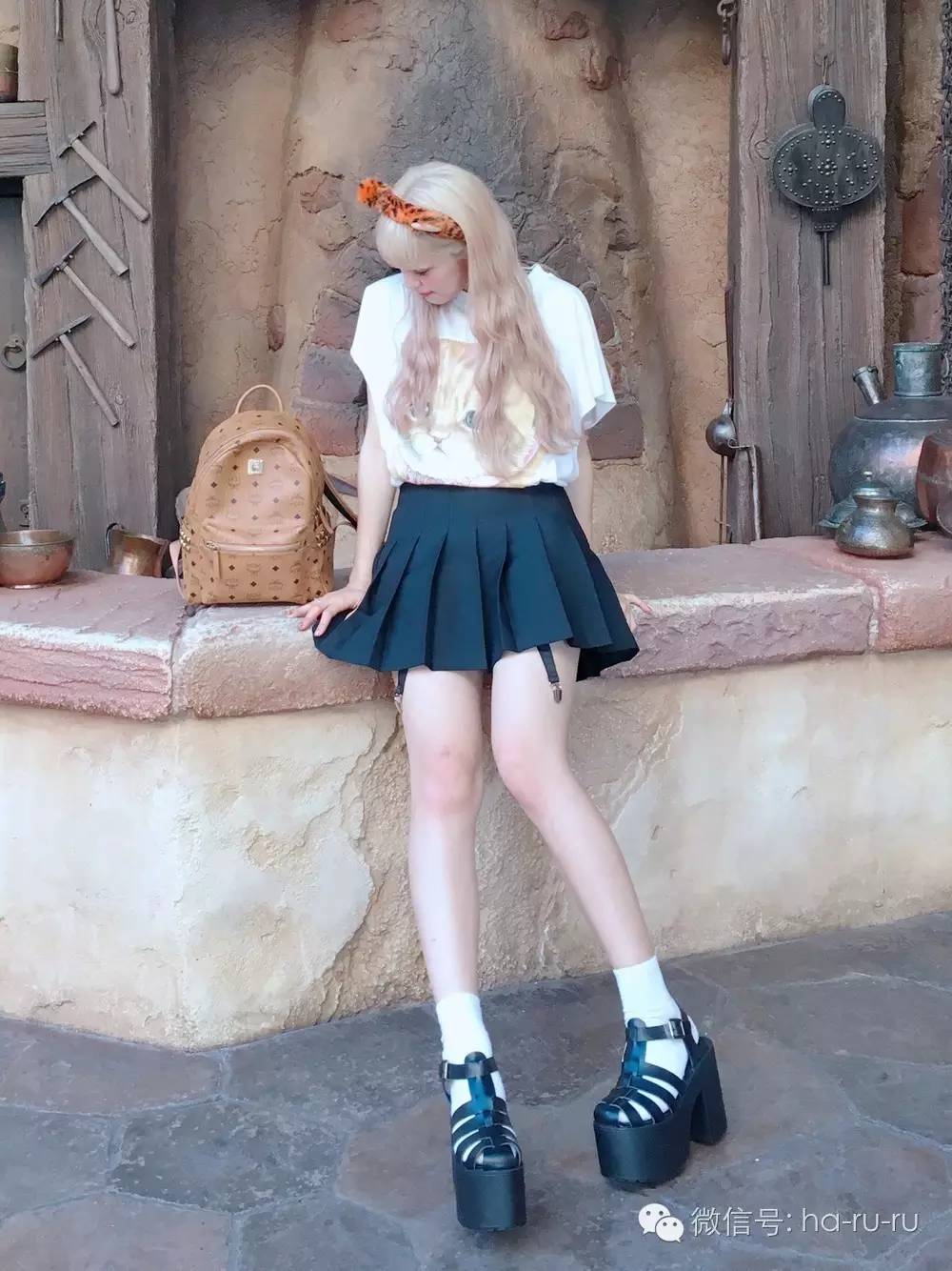 怎么看待mcm山寨包包,mcm包双肩搭什么颜色衣服