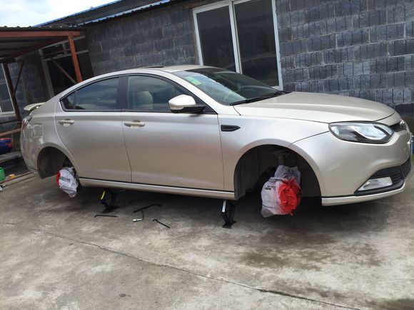 新手钓鱼，用2000的竿子，值不值？