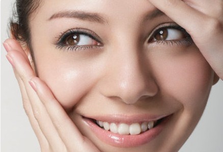 为什么化妆师化妆那么显老,化妆师为什么化妆显老呢