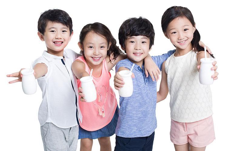 新希望琴牌青岛老酸奶,忆小瓶酸奶