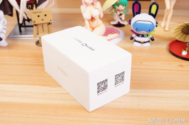 无人机可以放手上飞吗,无人机开箱视频100多块钱的无人机