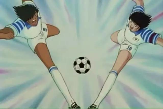 因不满裁判判罚疯狂射自家球门,故意射自家球门被终生禁赛的球员