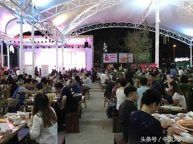 最震撼的火锅节,一年一度的火锅节