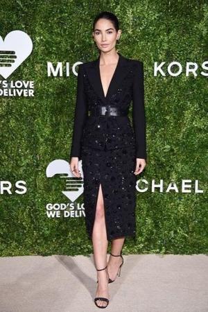 袁姗姗机场时尚穿搭,袁姗姗明星穿搭