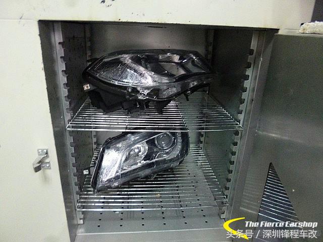 天生灯光不足唯有后天补救,长城C50升海拉五透镜、黄金眼雾灯