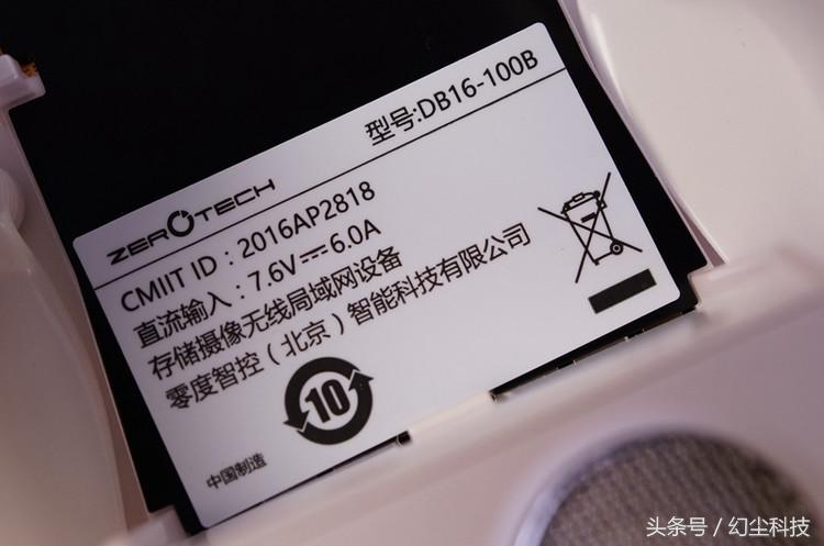 无人机可以放手上飞吗,无人机开箱视频100多块钱的无人机