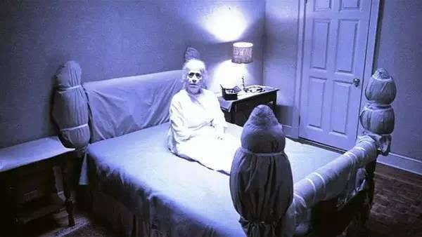 女生说你相信世界上有鬼吗怎么回,相信世界有鬼也不会相信男人的嘴