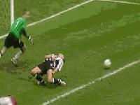 世界足坛的超级爆笑集锦、C罗爆笑上榜、上一秒到底发生了什么