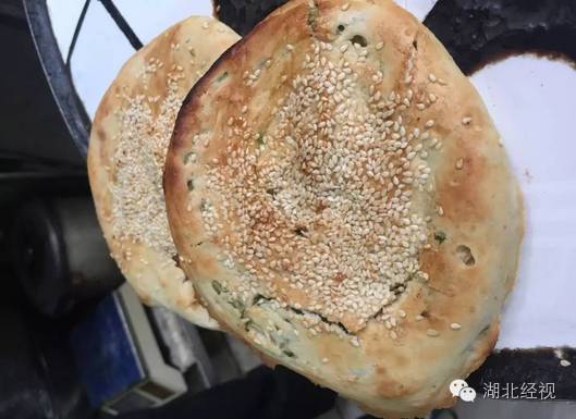 来武汉不可错过的一条街,武汉晚上逛的步行街夜市