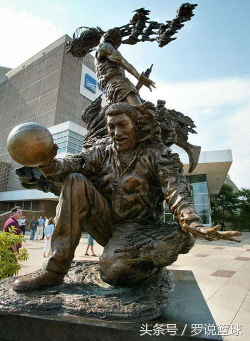 所有拥有雕像的nba球员,nba百大球星出场詹姆斯