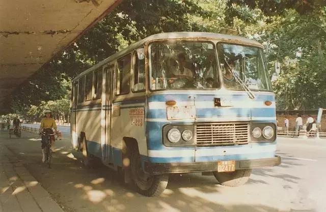 80年代大街上的视频,八十年代的大街上