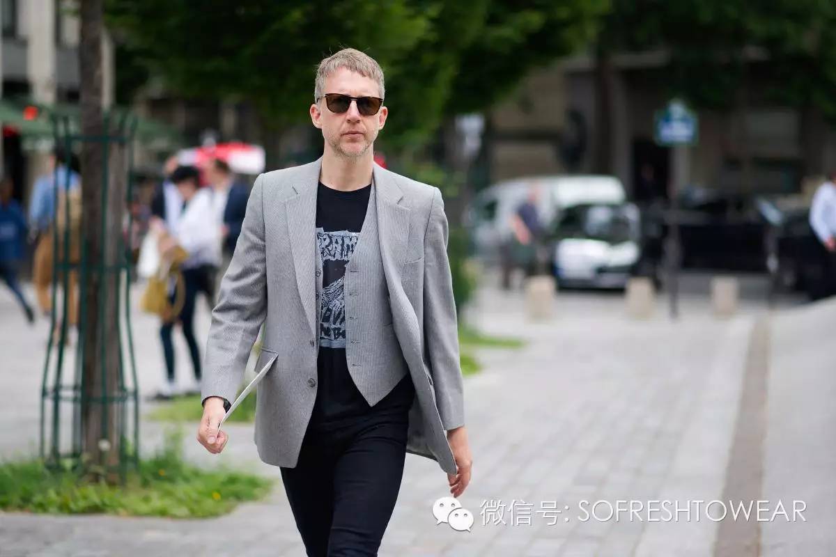 真正有品味的人不买lv,真正有档次的男人不炫耀开什么车