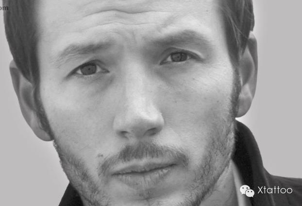 给前女友设计高跟鞋,丈夫为妻子设计高跟鞋