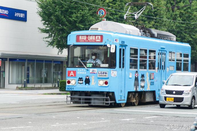 酷ma萌陪伴机器人熊本熊,酷ma萌和熊本熊