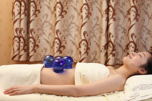 怎么通过拔罐的颜色判断身体状况,肩膀拔罐后颜色黑紫是怎么回事