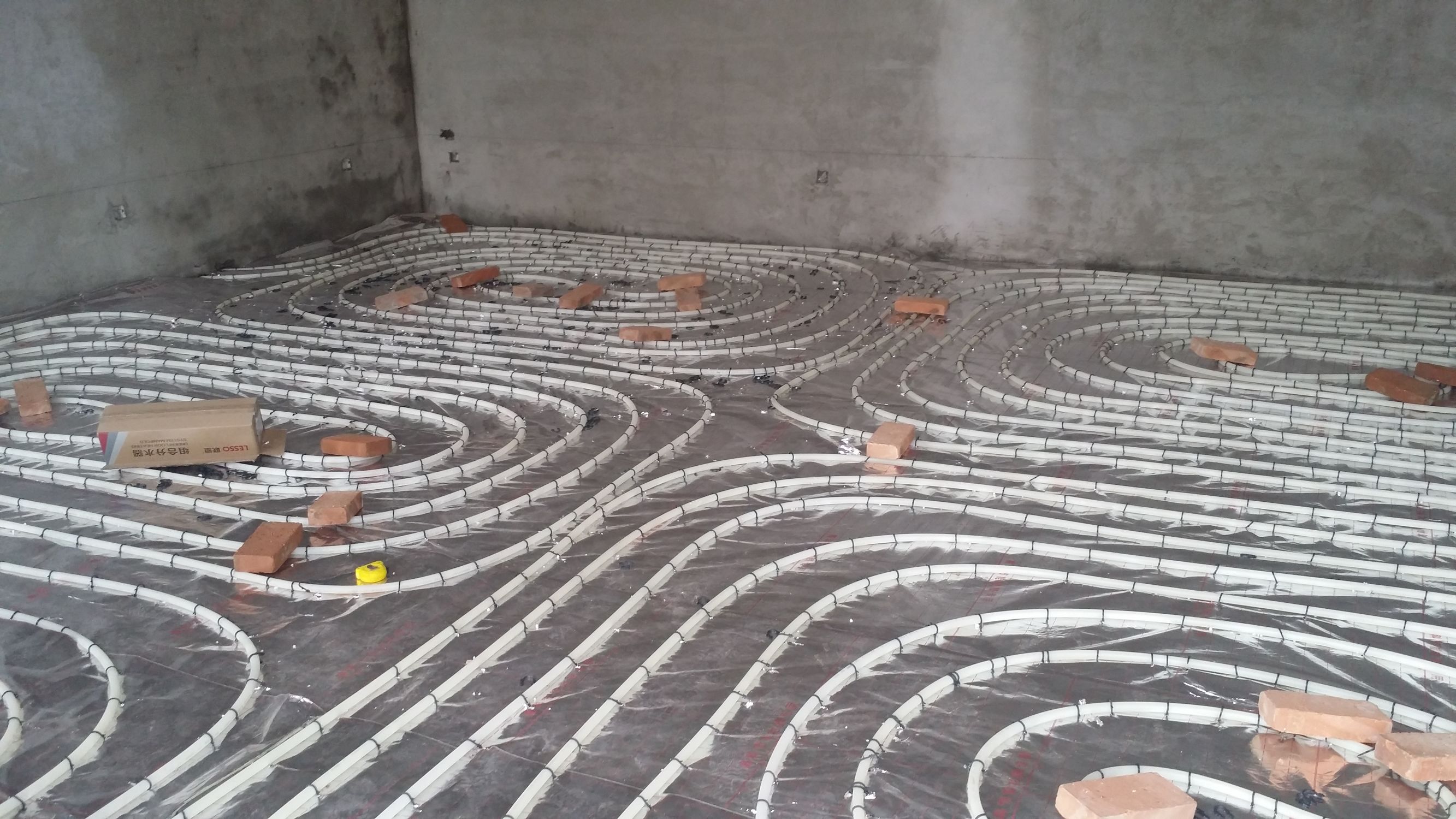 400平米别墅空气能热泵每天费用,200平别墅安装空气能热泵造价