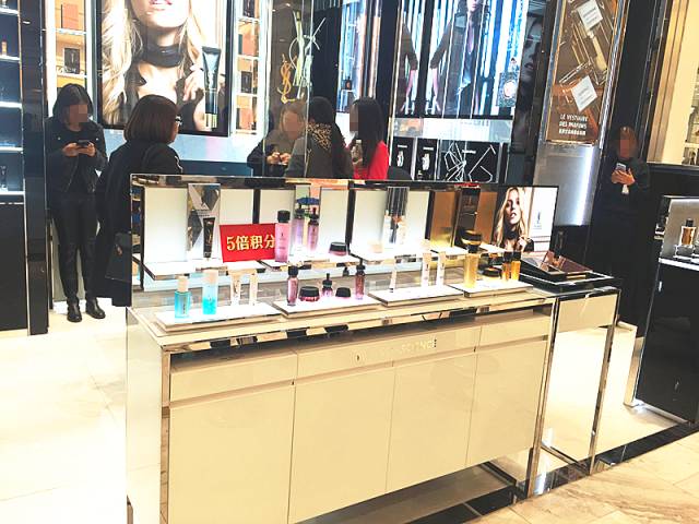 天津伊势丹有阿玛尼专柜吗,ysl天津美妆专柜