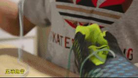 足球新手怎样系鞋带最简单,足球鞋带太长怎么办