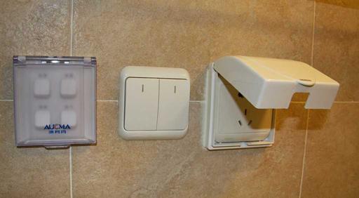 新装修的房子跳闸怎么解决,只要一受潮就跳闸老电工教你一招