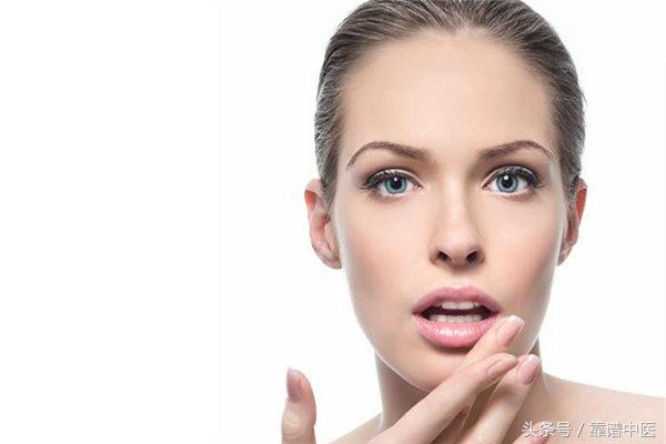 嘴唇干裂怎么办小妙招不用蜂蜜,舌头舔嘴唇干裂了怎么办