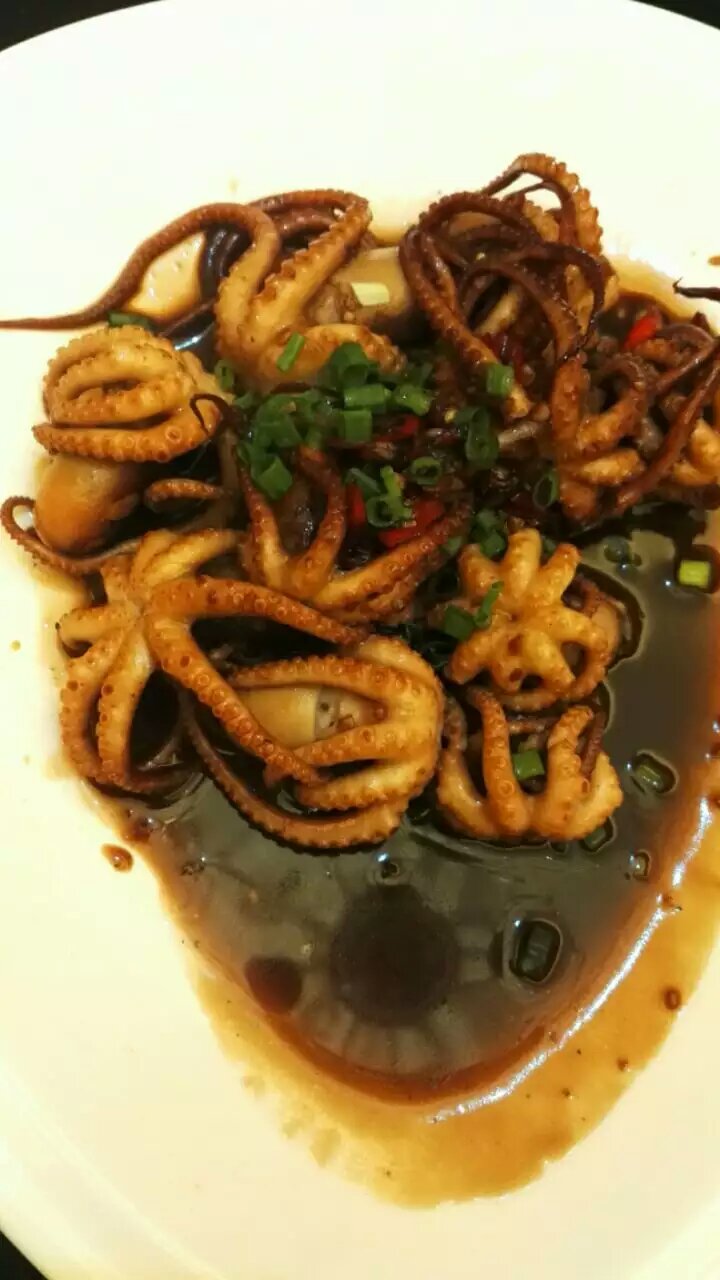 海边渔民家常鱼做法,海边人的家常菜上桌汤汁都不剩