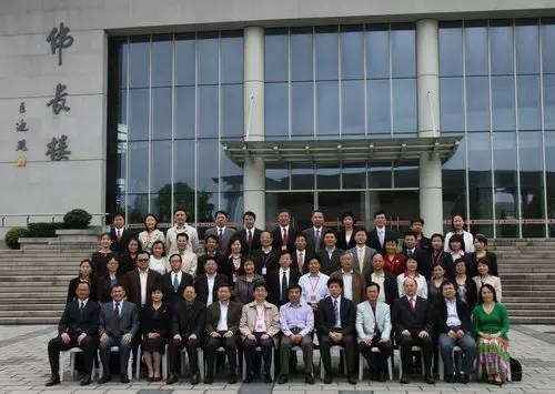 魔都高校法学院系排名:复旦不是第一,同济大学法学竟然被撤?