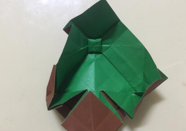 怎样折蝴蝶结放到爱心盒子上面,蝴蝶结盒子折纸教程