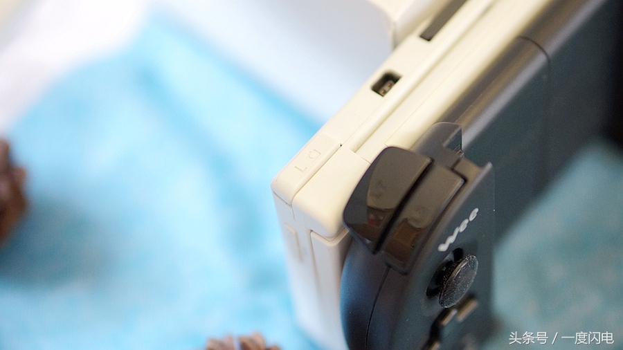 飞智wee手柄支持ios15.0,飞智游戏手柄wee拉伸手柄