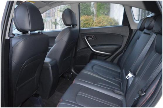 奔腾x801.8t和2.0哪个好,奔腾x80试驾2.0油耗咋样