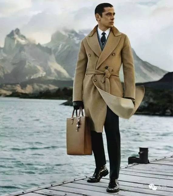 羽绒服外套大衣男士搭配,最流行的男士保暖半大衣