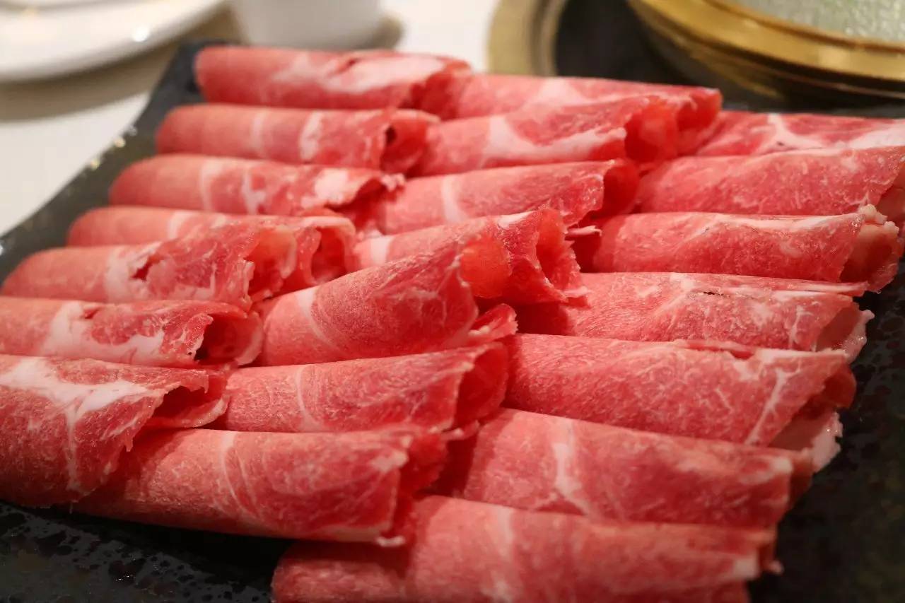 男朋友的怀抱也暖不过冬日里的这家驴肉火锅！