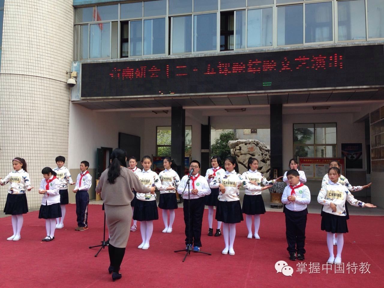 速递以艺育人,以艺兴校:宜兴市特殊教育学校艺术教育成果惊艳校园!