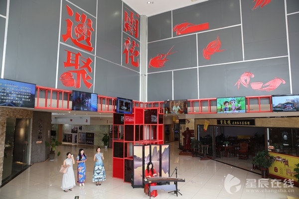 每日“最”新闻：最壕公司过生日，群发股票“拉仇恨”|长沙网