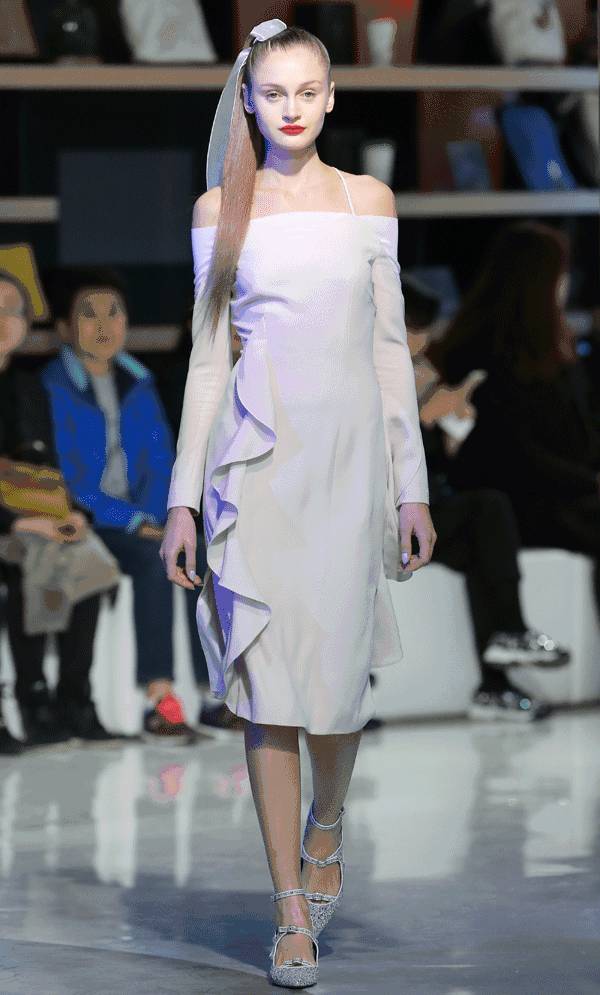 杨幂同款回力2022橙色板鞋,回力鞋子45元