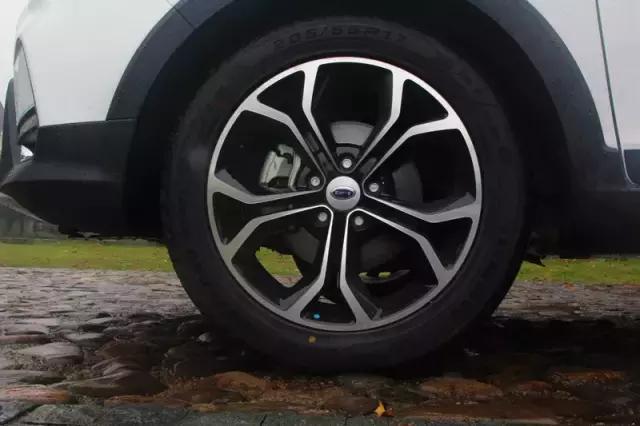 七座suv开瑞k60质量,开瑞k60对比长安欧尚a800