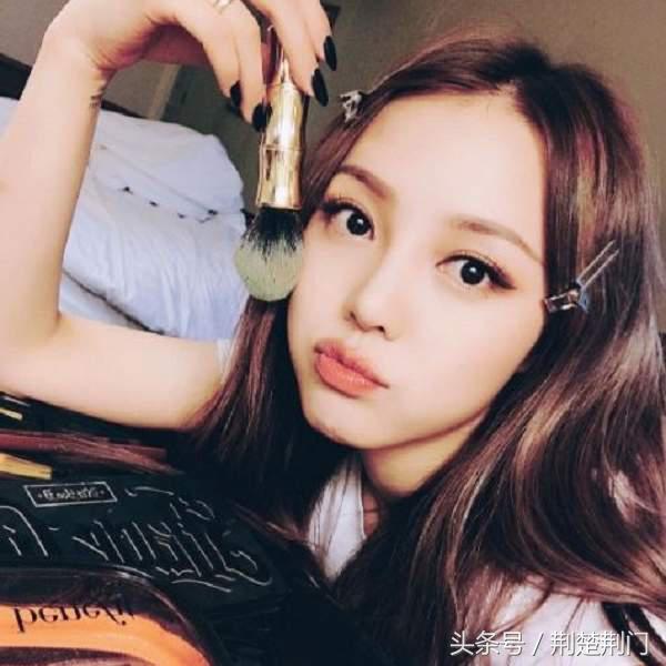 黑眼圈要用哪一种遮瑕,黑眼圈的遮瑕方式