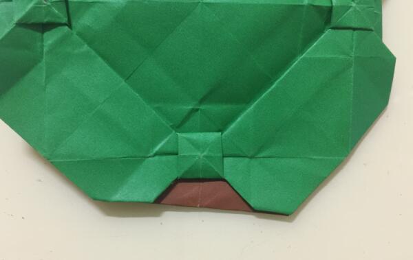 怎样折蝴蝶结放到爱心盒子上面,蝴蝶结盒子折纸教程