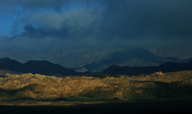 石油情，我工作的一天！石油开采都能这么美！