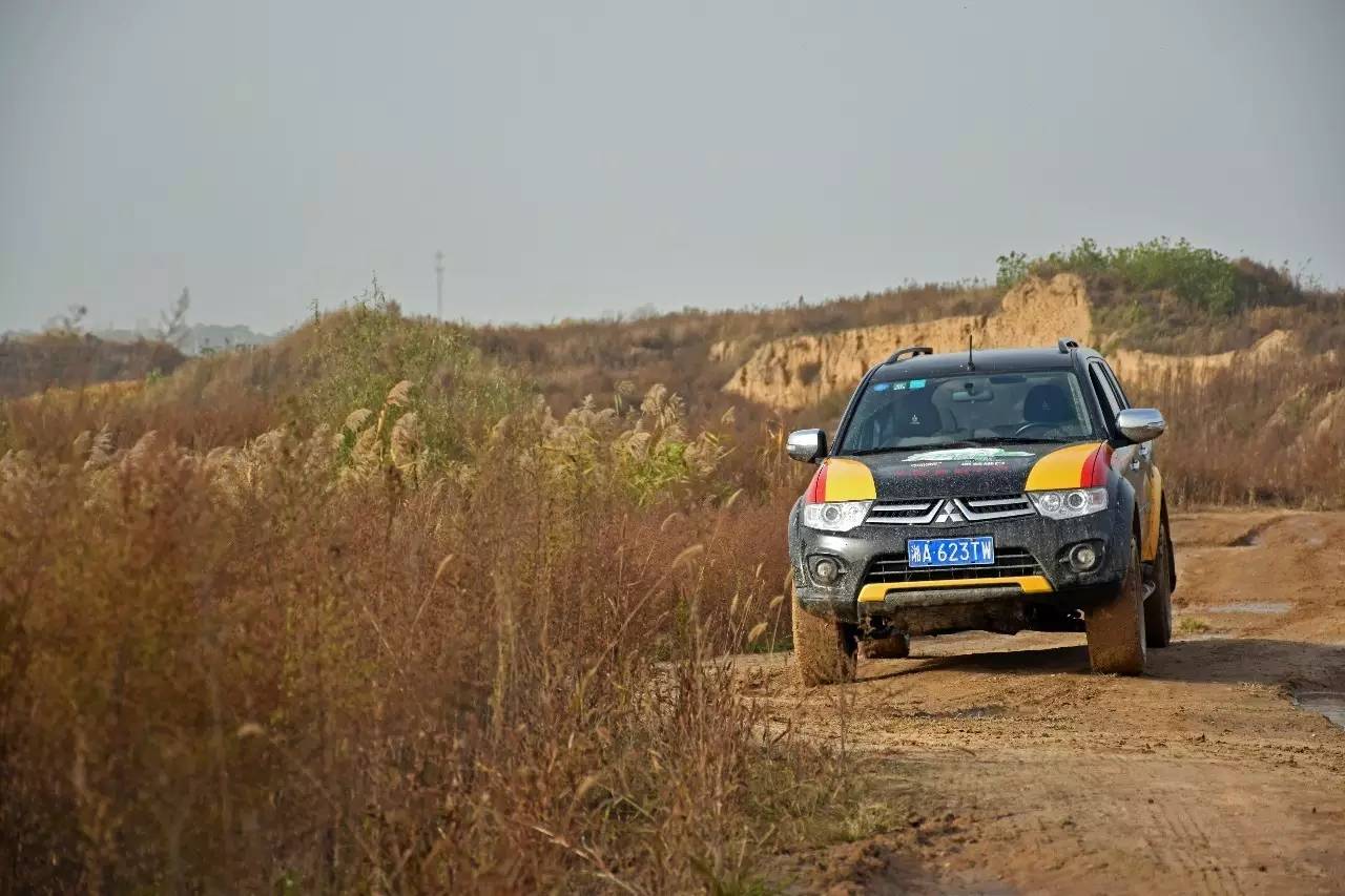 帕杰罗劲畅沉浸式体验,2022款帕杰罗劲畅试驾视频