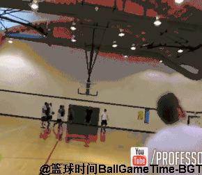 林书豪三角战术,林书豪抢战术板