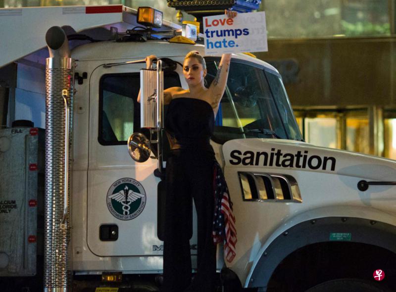 好莱坞明星为乌克兰发声,好莱坞男星流泪