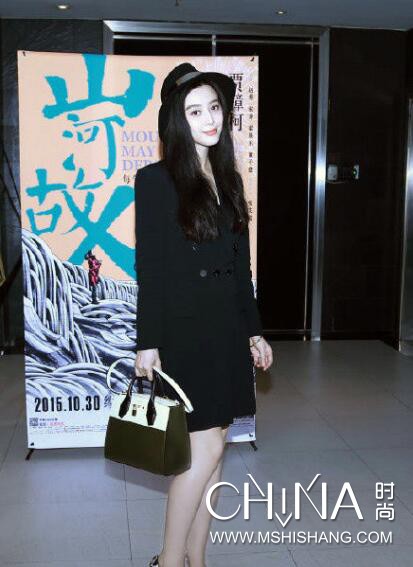 刘亦菲的气质穿搭靠的是肤色,刘亦菲比较适合的穿衣风格