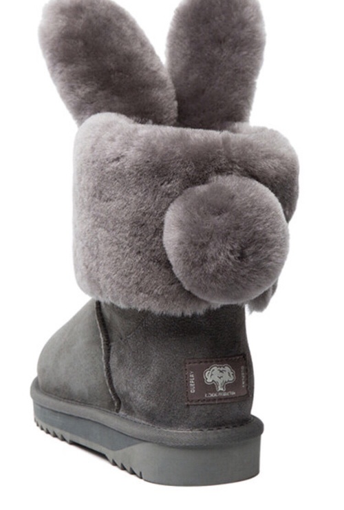 袁姗姗穿尖头靴,袁姗姗郑恺雪地靴