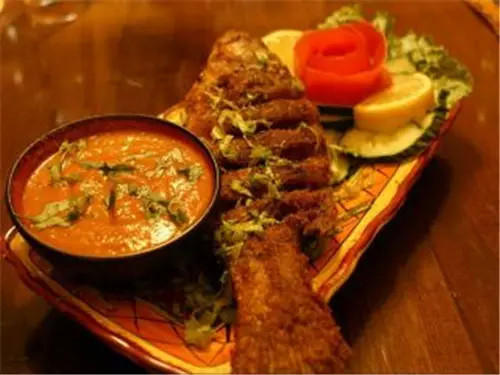 尼泊尔这个国家最喜欢吃什么 (西藏的尼泊尔美食)