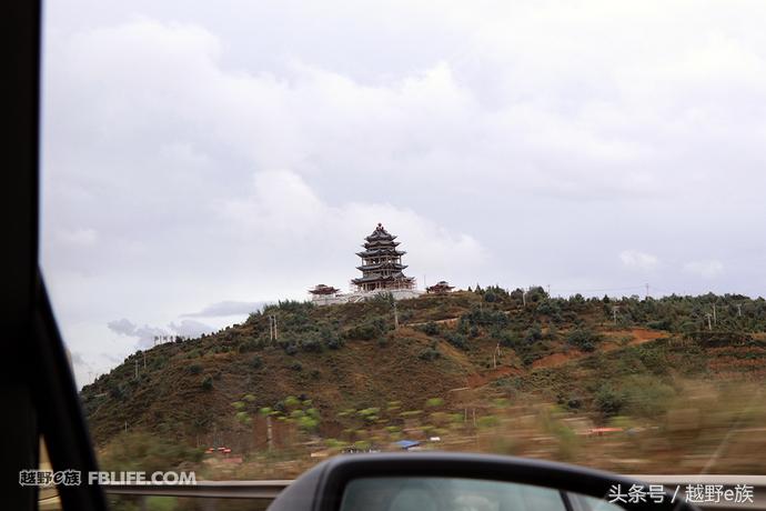 无畏前行与奥迪q7赴一场异域之约,奥迪q7开拓人生无畏前行