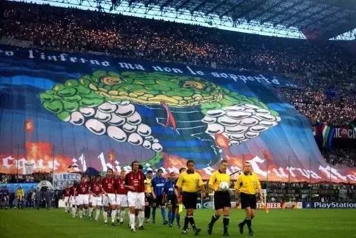 米兰德比看台文化,重温米兰德比战